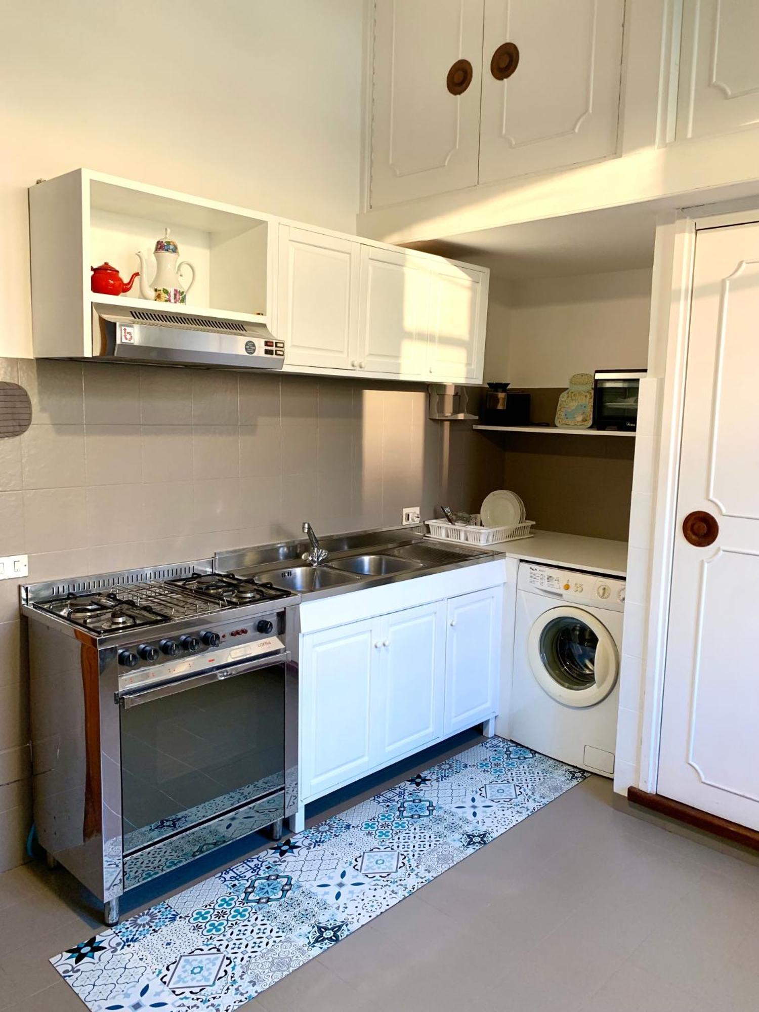 Guest House A Due Passi Olbia Exterior foto